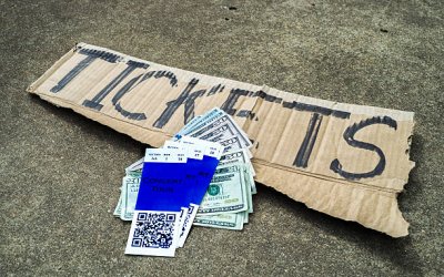 Top 10 des artistes qui ont le plus gagné avec les concerts et leur merchandising en 2015