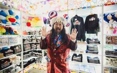 Art merch : Collaboration entre un Artiste contemporain japonais et des artistes hip hop.